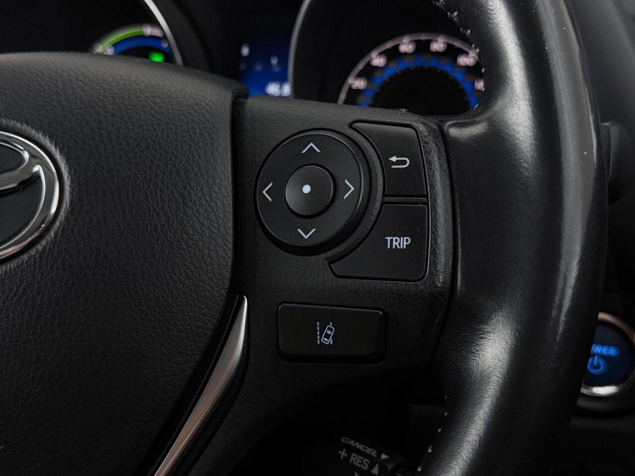 Toyota Auris thumbnail Misc Controls