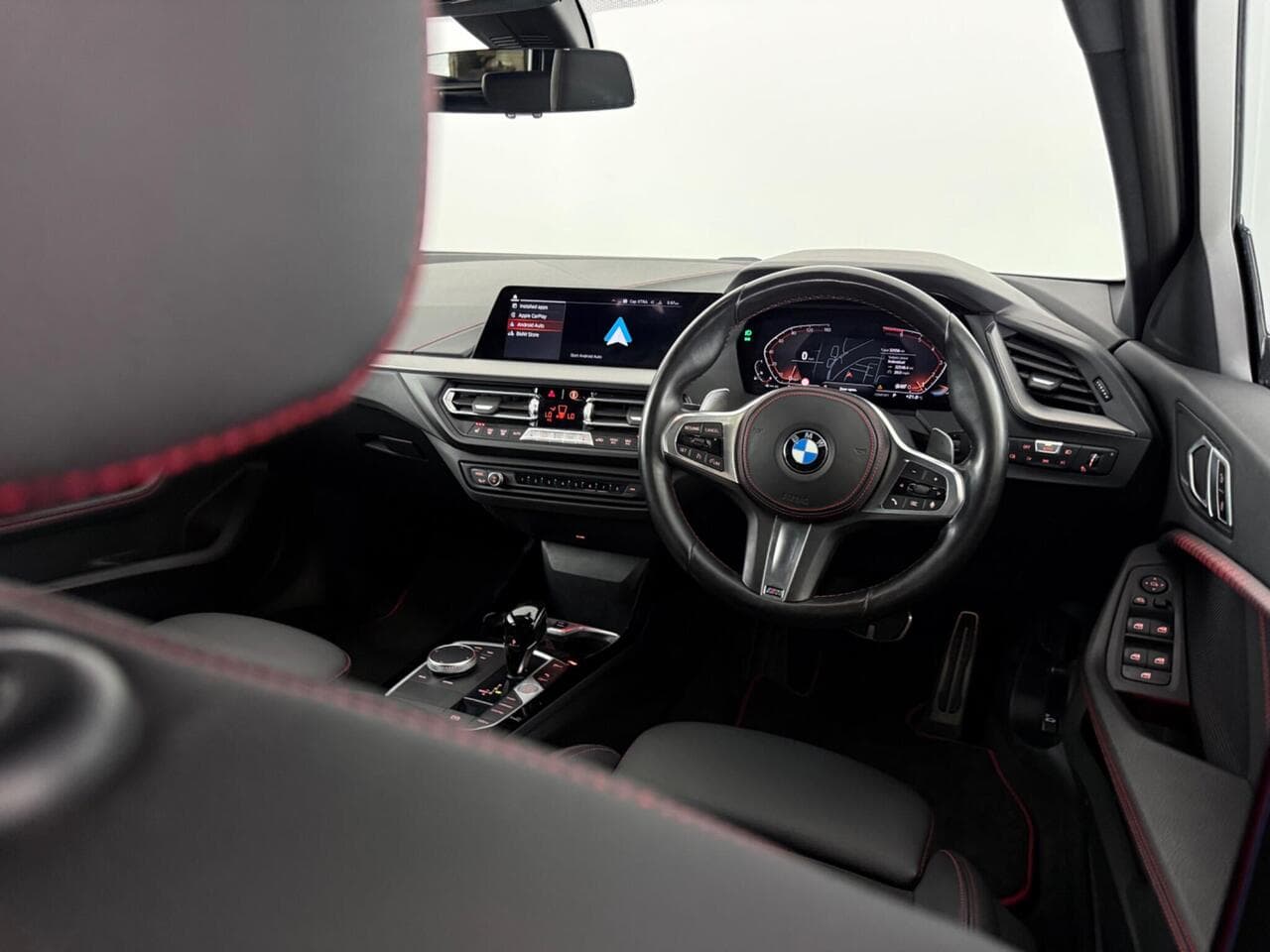 BMW 1 Series thumbnail Interior Front