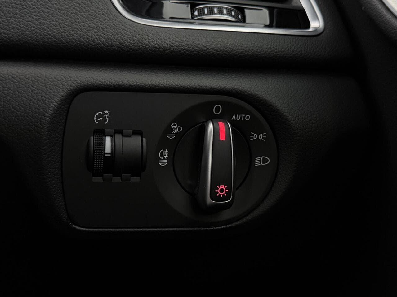 Audi Q3 thumbnail Misc Controls