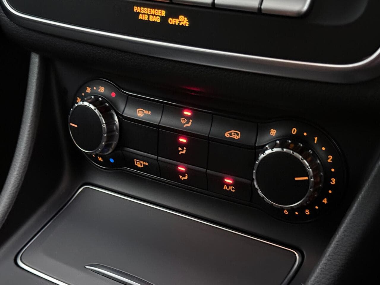 Mercedes-Benz GLA thumbnail Misc Controls