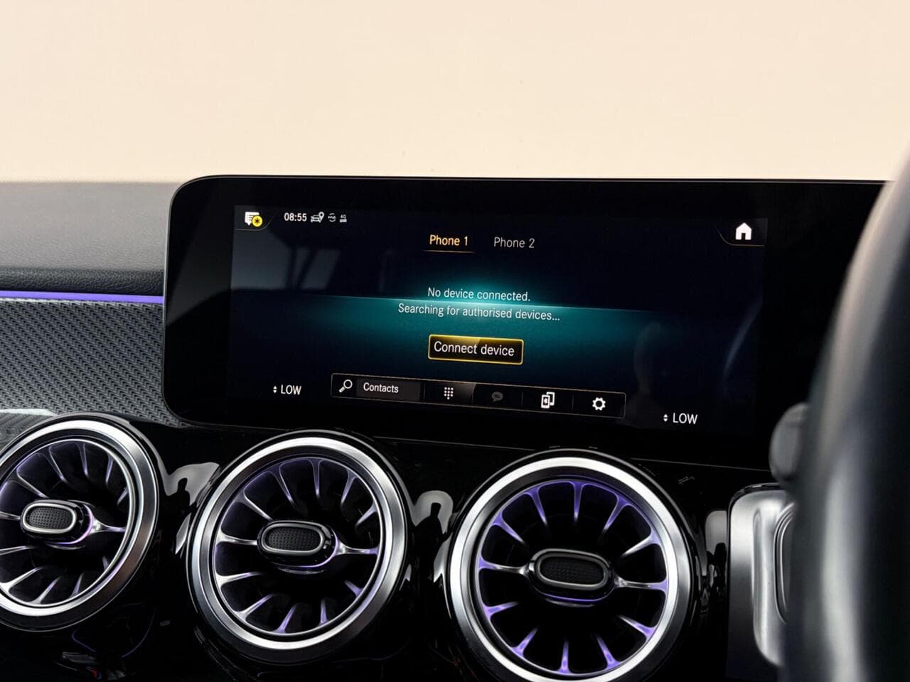 Mercedes-Benz GLB thumbnail Infotainment System