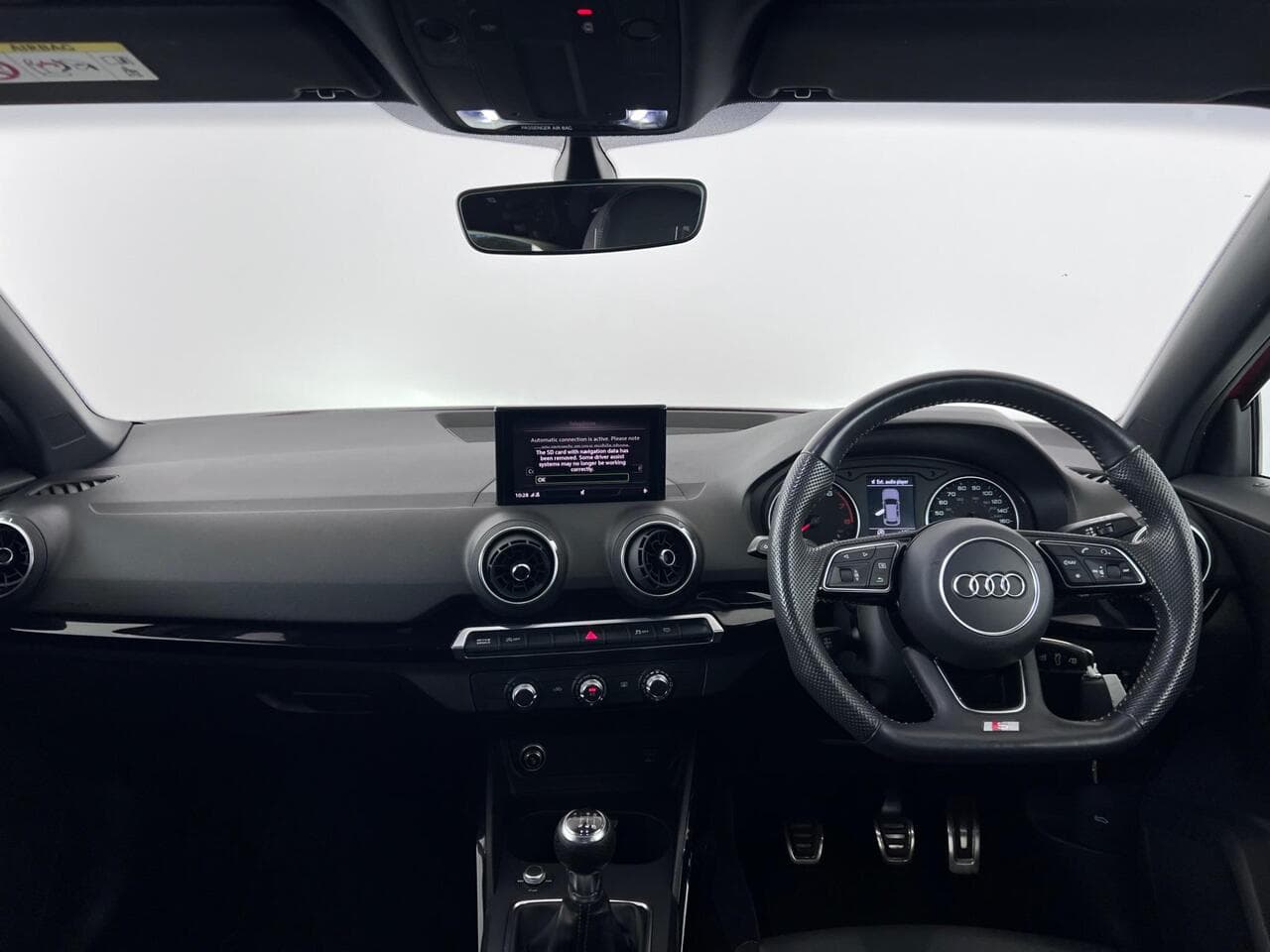 Audi Q2 thumbnail Interior Front