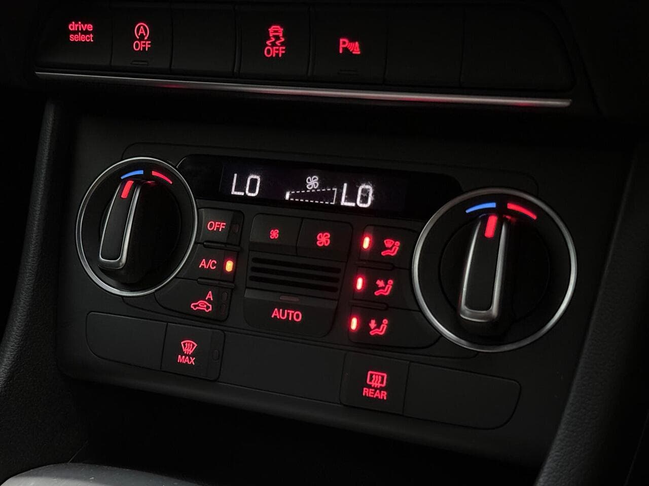 Audi Q3 thumbnail Misc Controls
