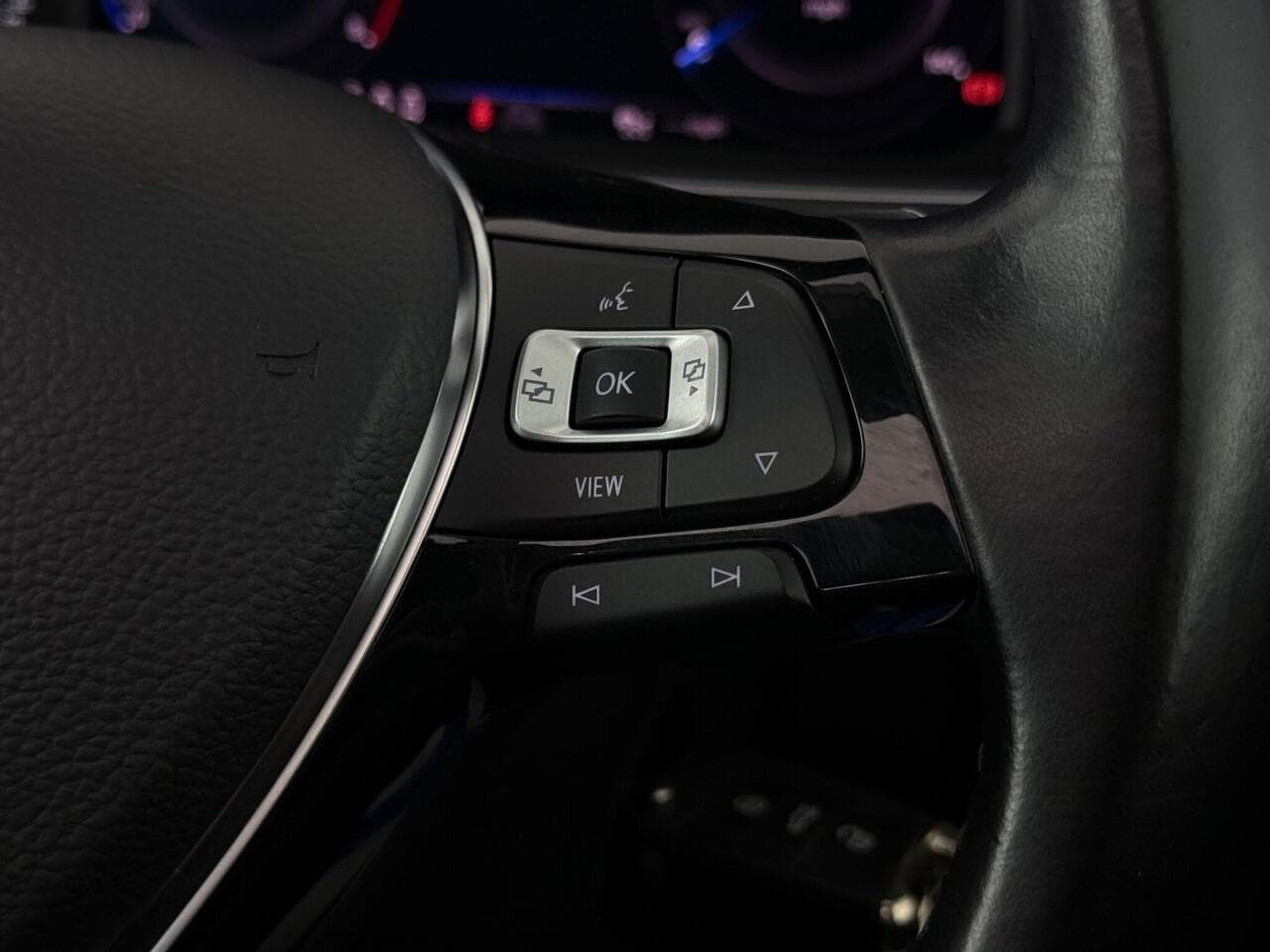 Volkswagen Tiguan thumbnail Misc Controls