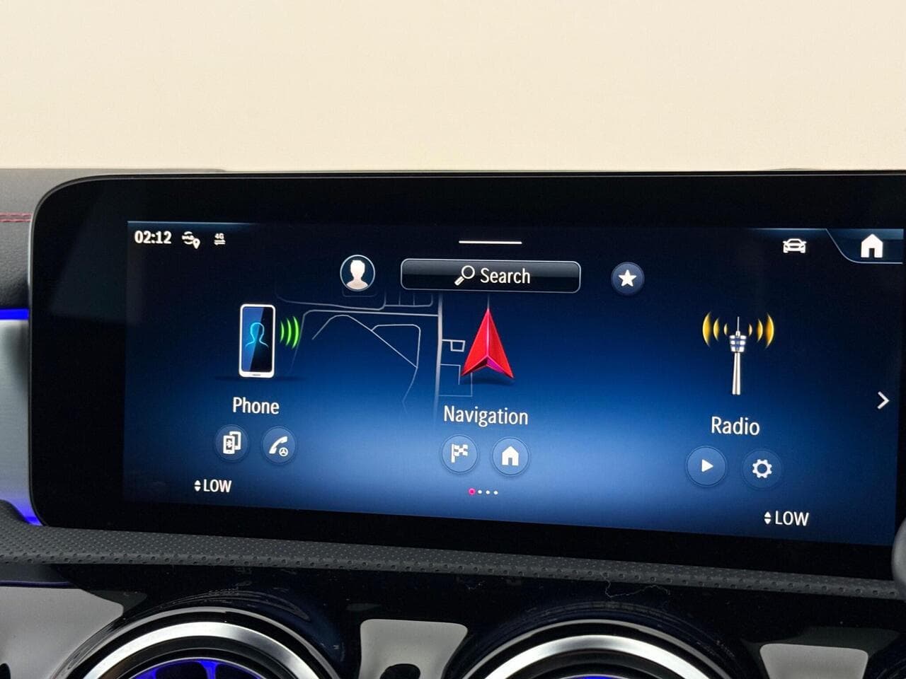 Mercedes-Benz CLA thumbnail Infotainment System