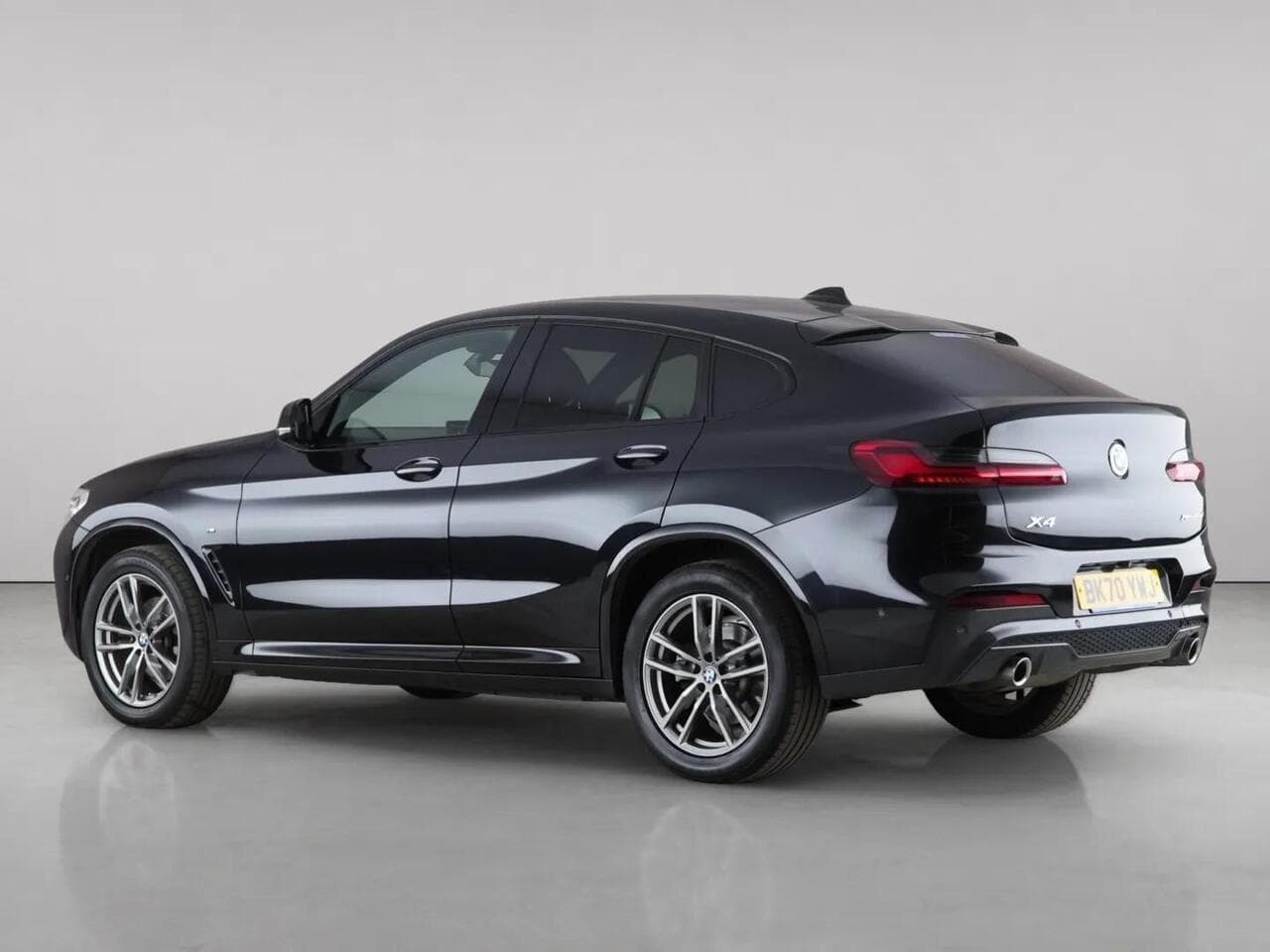 BMW X4 thumbnail Rear Left