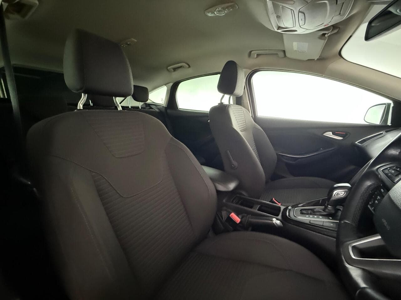 Ford Focus thumbnail Seat Driver