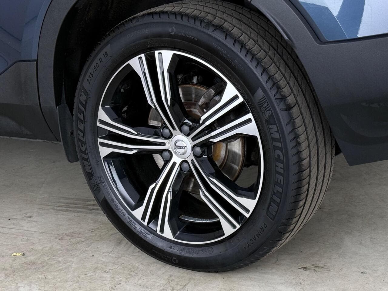 Volvo XC40 thumbnail Wheel