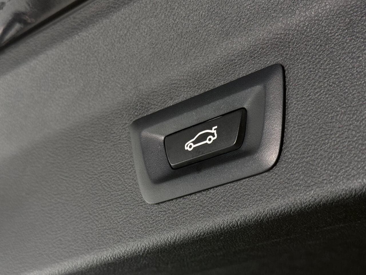 BMW X3 thumbnail Misc Controls