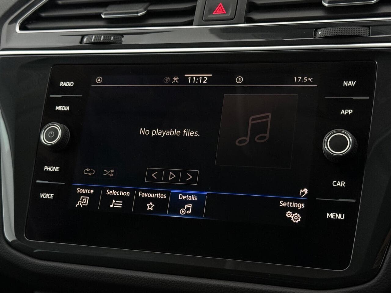 Volkswagen Tiguan thumbnail Infotainment System