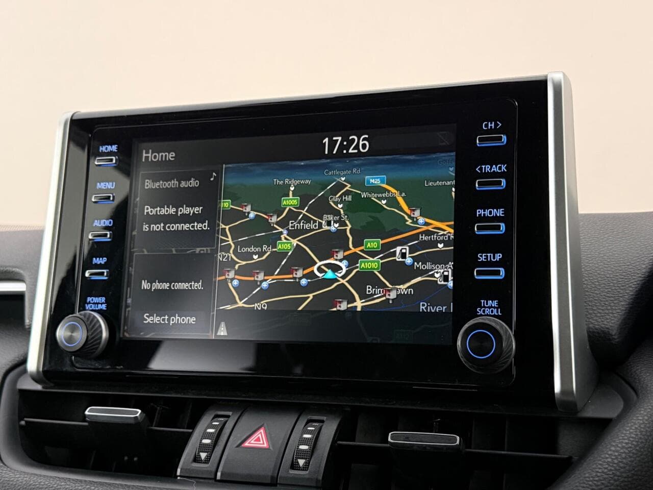 Toyota RAV4 thumbnail Infotainment System