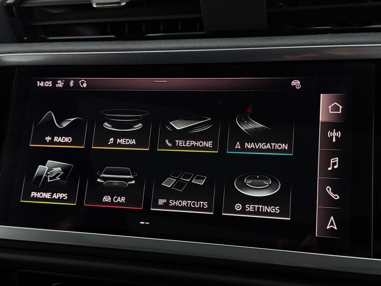 Audi Q3 thumbnail Infotainment System