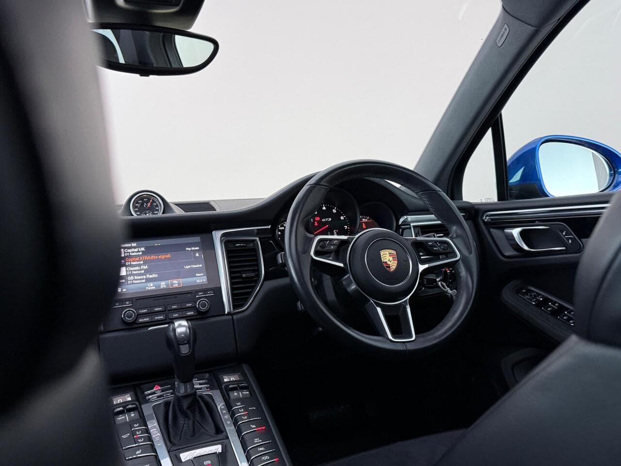 Porsche Macan thumbnail Interior Front