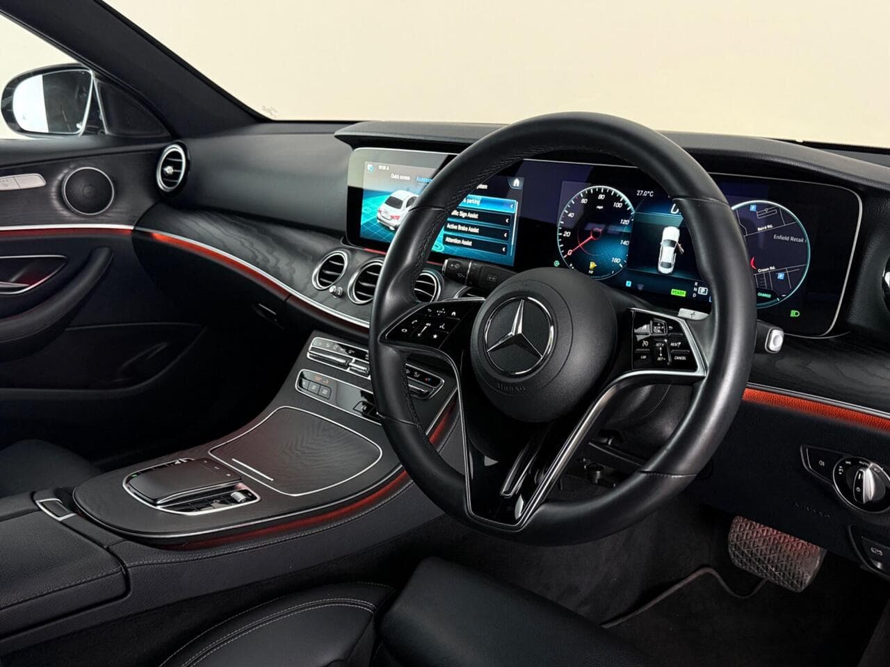 Mercedes-Benz E Class thumbnail Interior Front