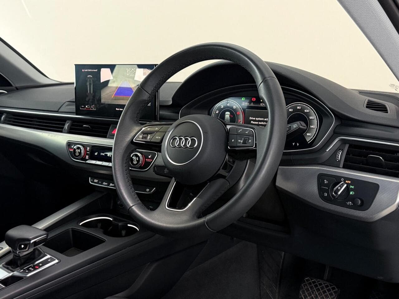 Audi A4 Avant thumbnail Inconclusive