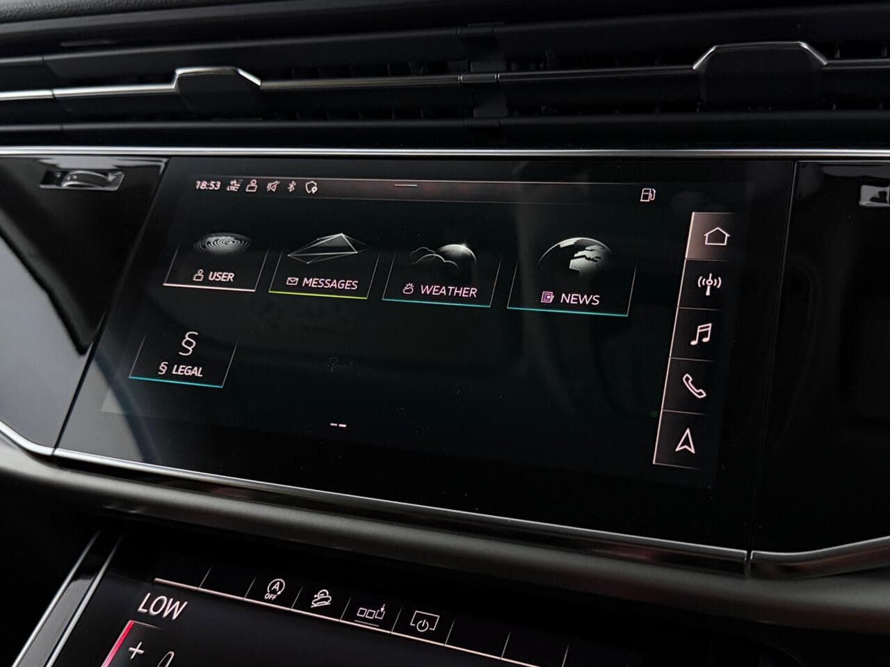 Audi Q7 thumbnail Infotainment System