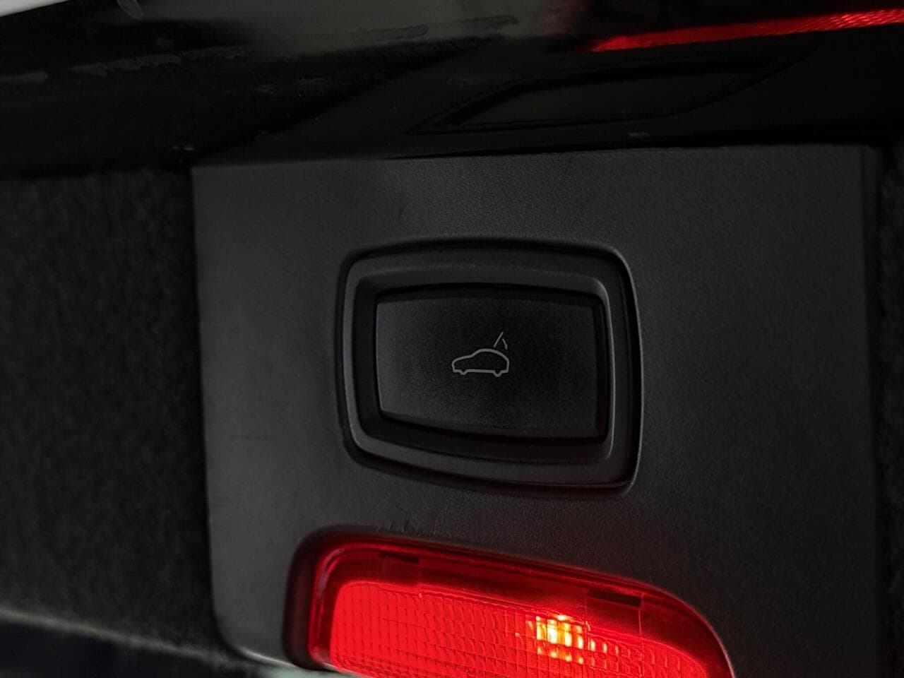 Porsche Cayenne thumbnail Inconclusive
