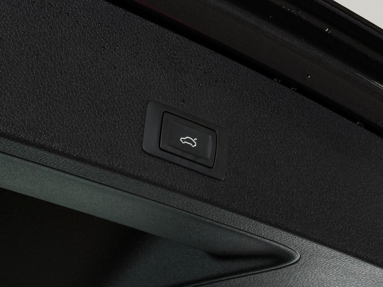 Audi Q2 thumbnail Misc Controls