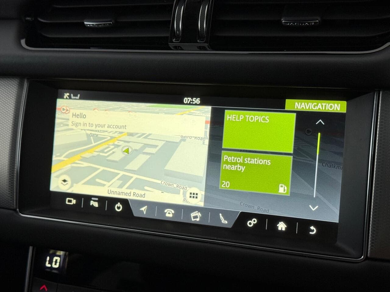 Jaguar XF thumbnail Infotainment System