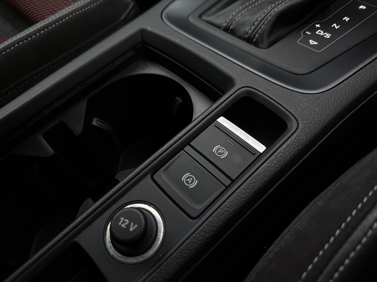 Audi Q3 thumbnail Misc Controls
