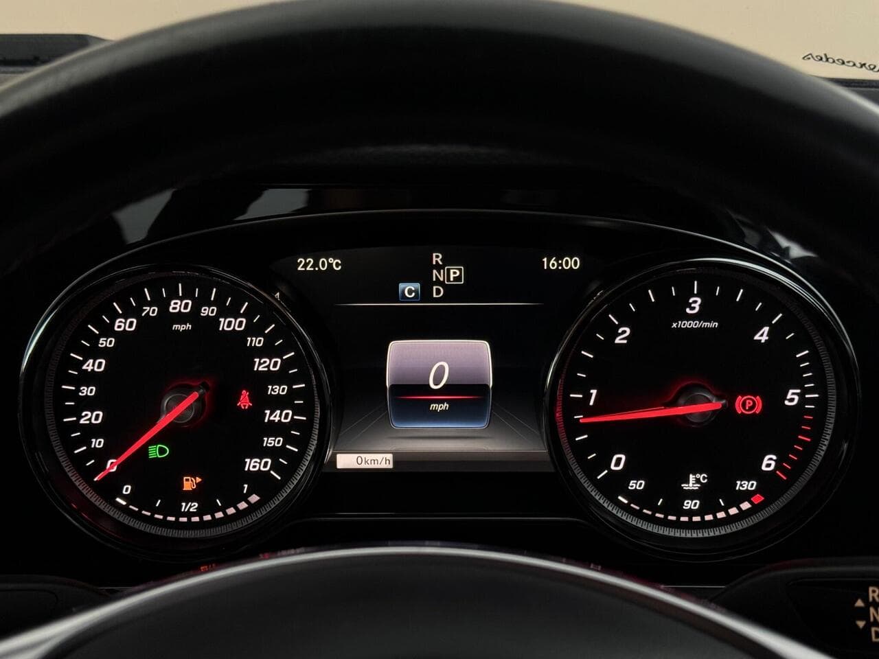 Mercedes-Benz E Class thumbnail Driver Instruments