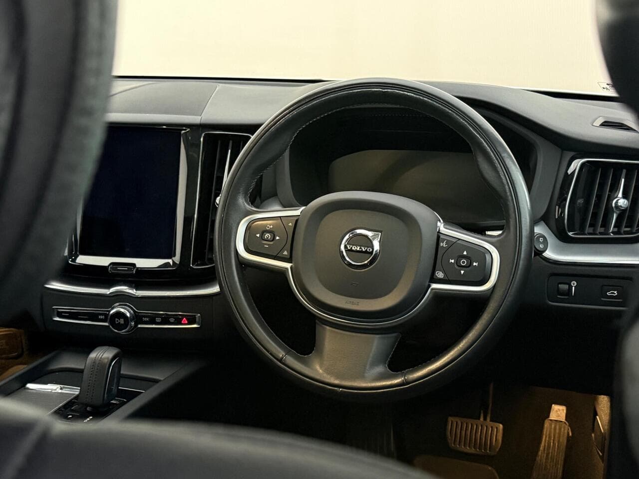 Volvo XC60 thumbnail Steering Wheel