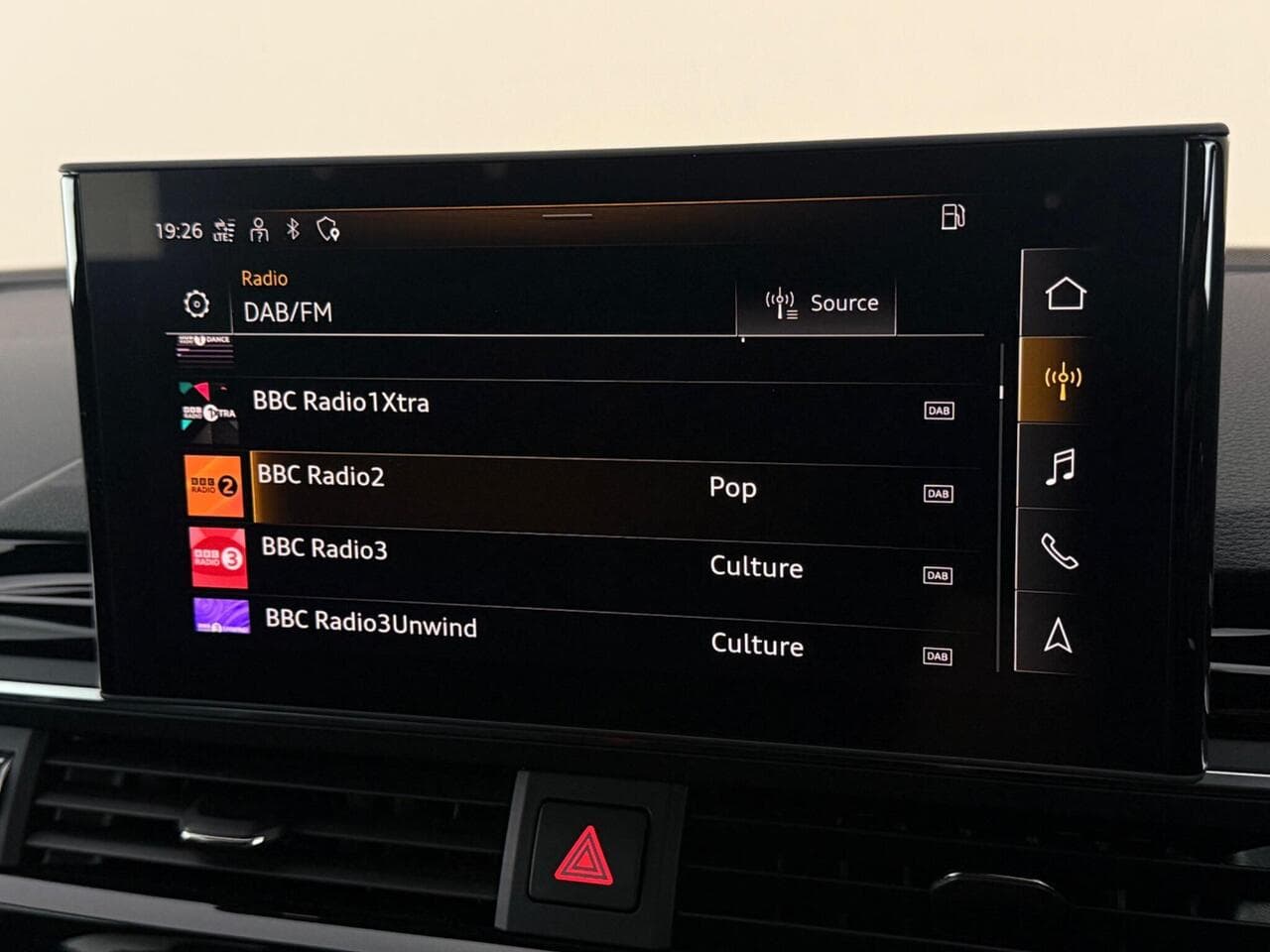 Audi A4 Avant thumbnail Infotainment System