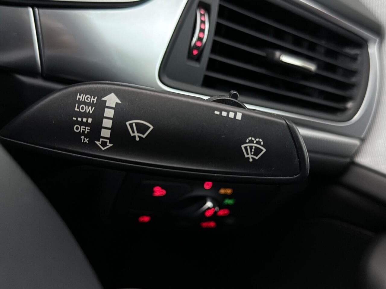 Audi A6 Saloon thumbnail Misc Controls