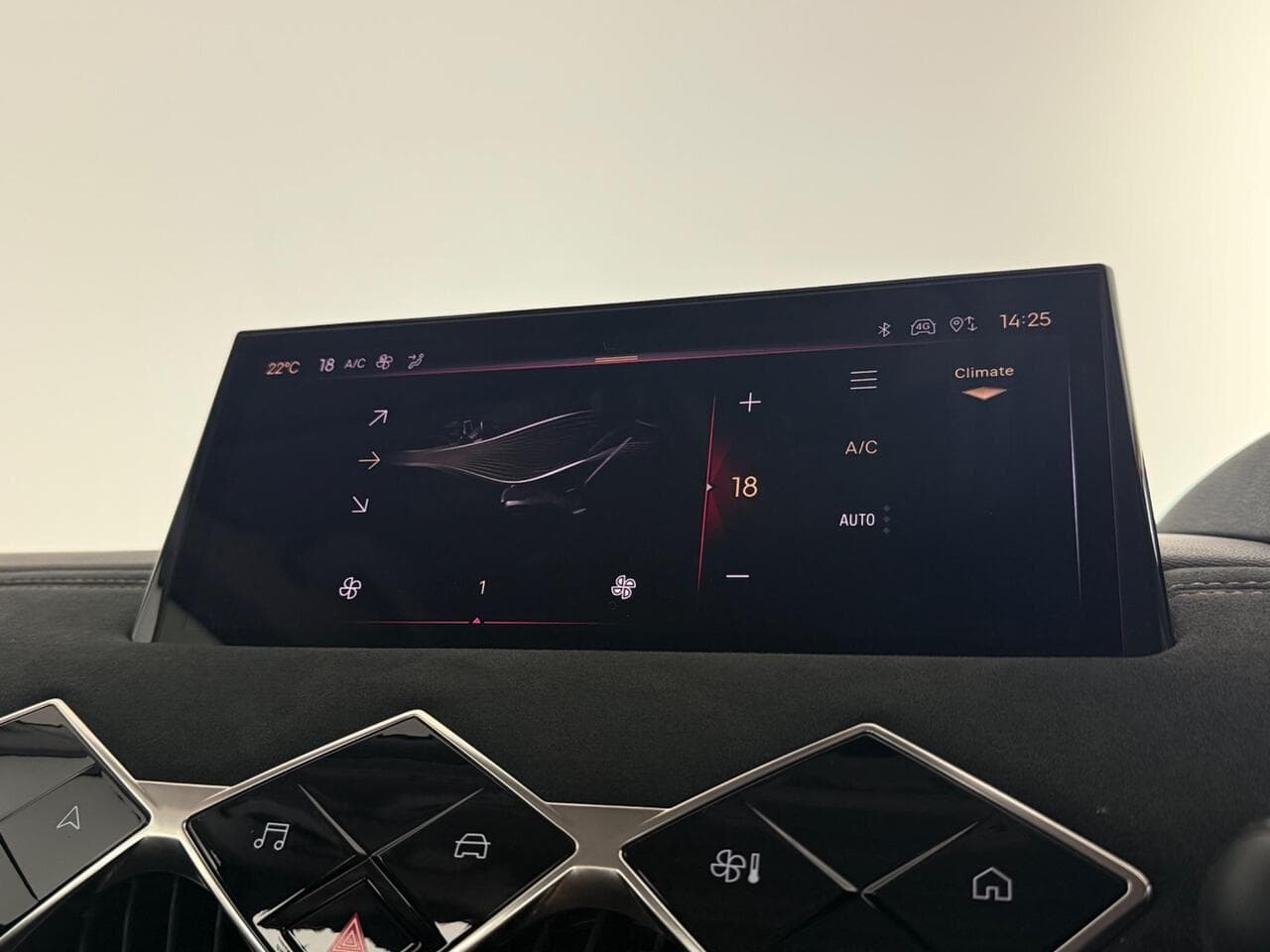 DS AUTOMOBILES DS 3 thumbnail Infotainment System