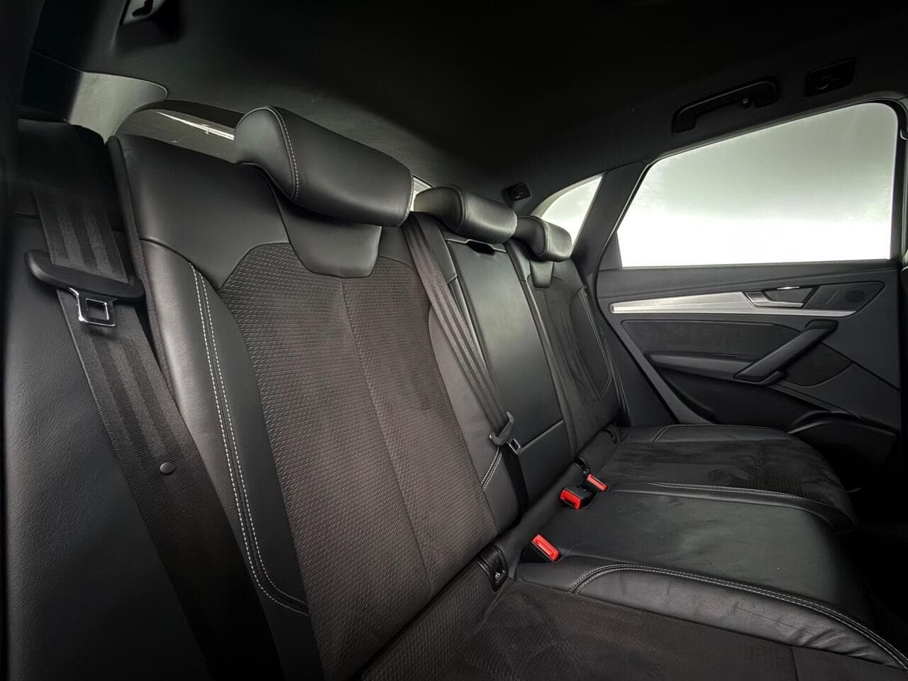 Audi Q5 thumbnail Seats Rear