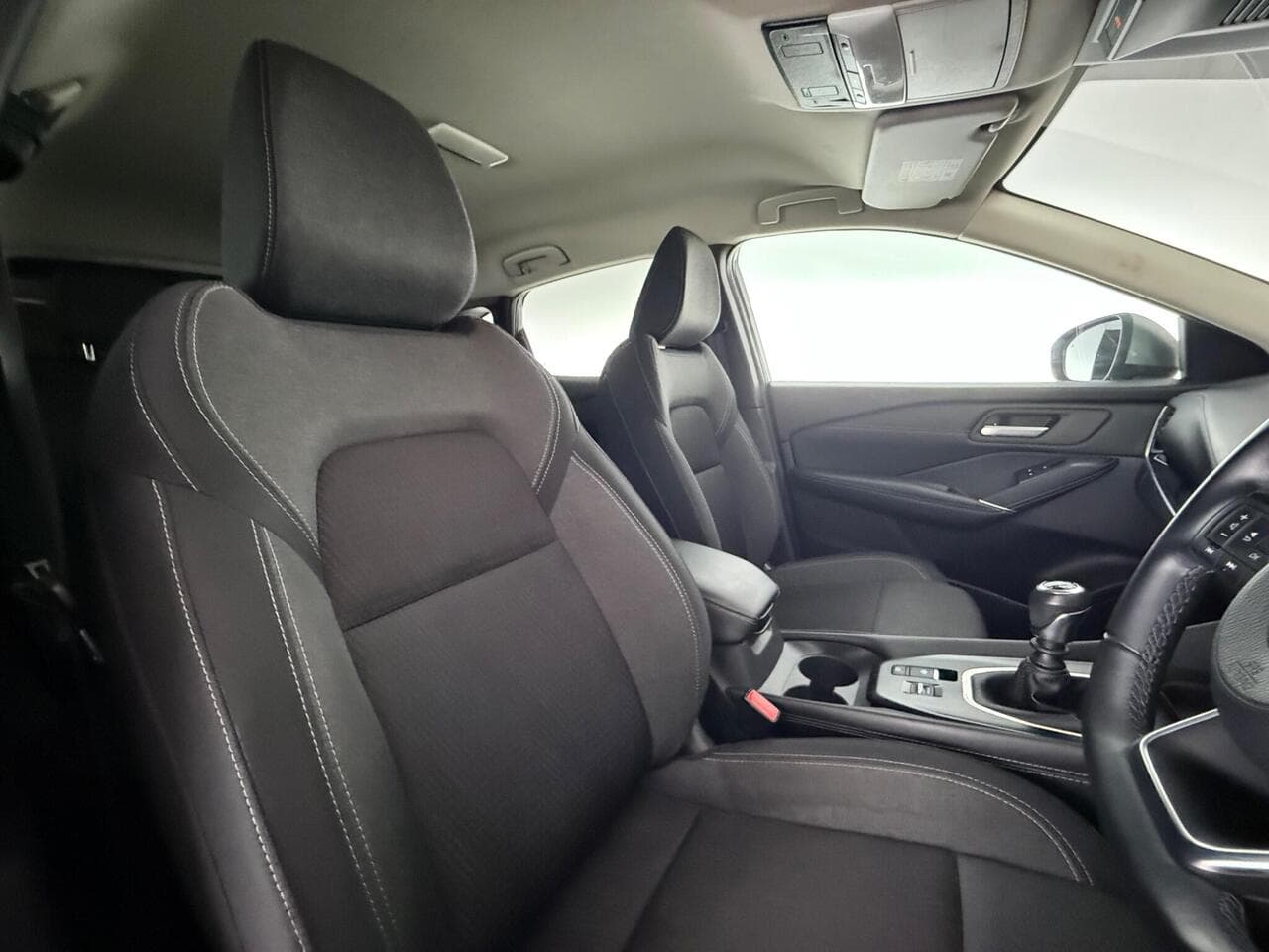 Nissan Qashqai thumbnail Seat Driver