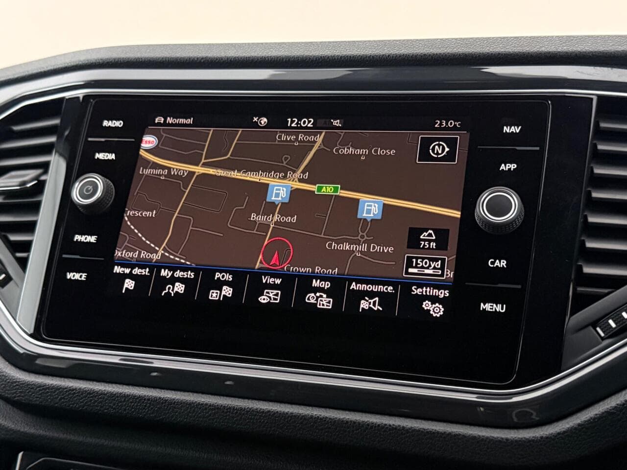 Volkswagen T-Roc thumbnail Infotainment System