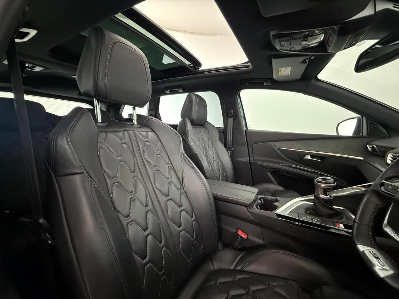 Peugeot 5008 thumbnail Seat Driver