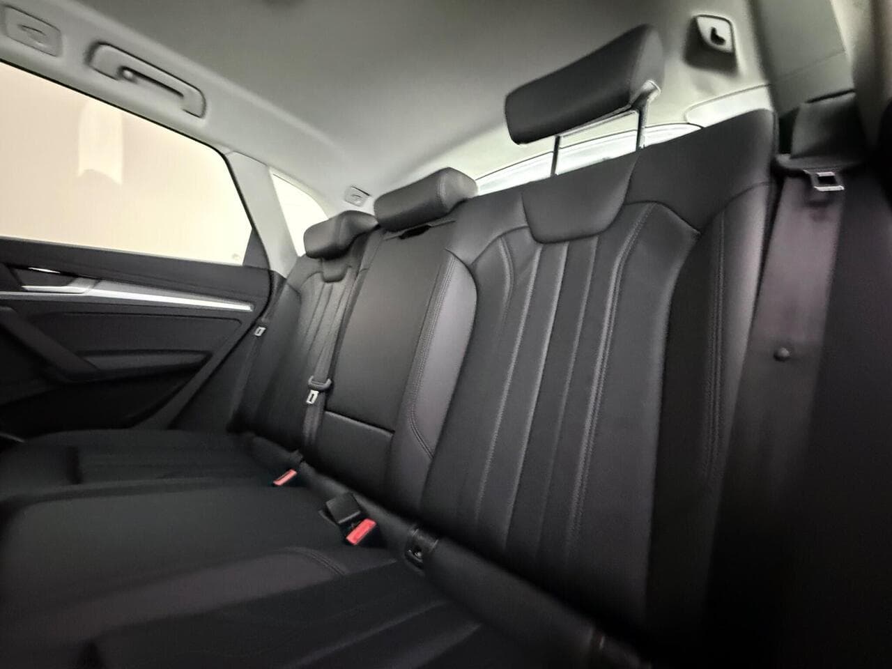 Audi Q5 thumbnail Seats Rear