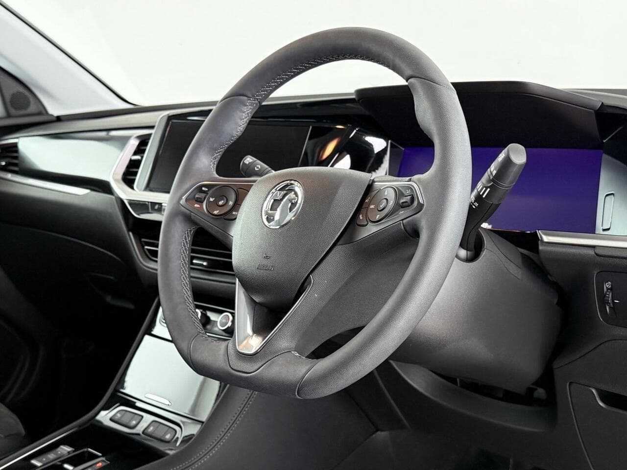Vauxhall Grandland thumbnail Steering Wheel