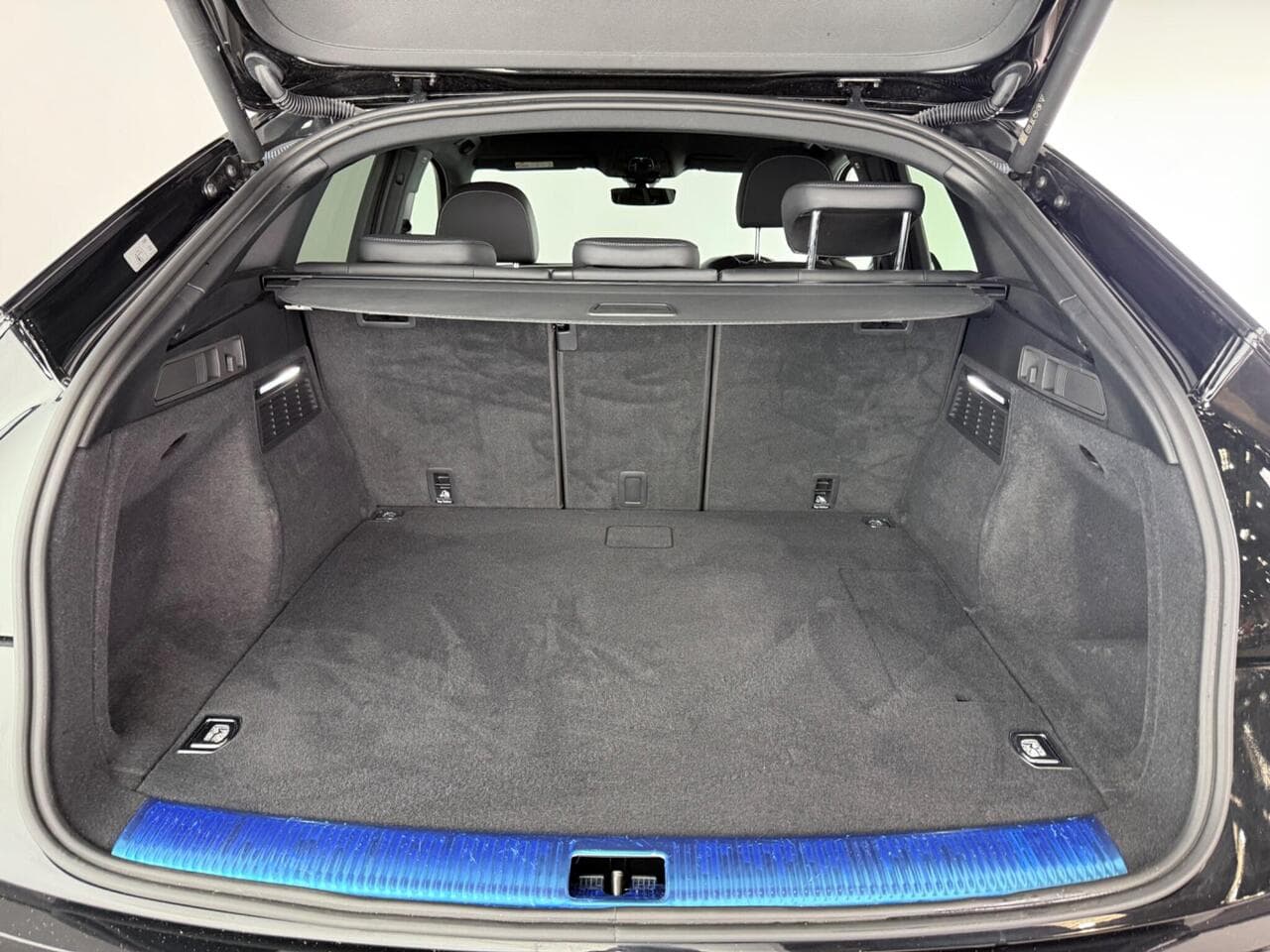 Audi Q5 thumbnail Boot