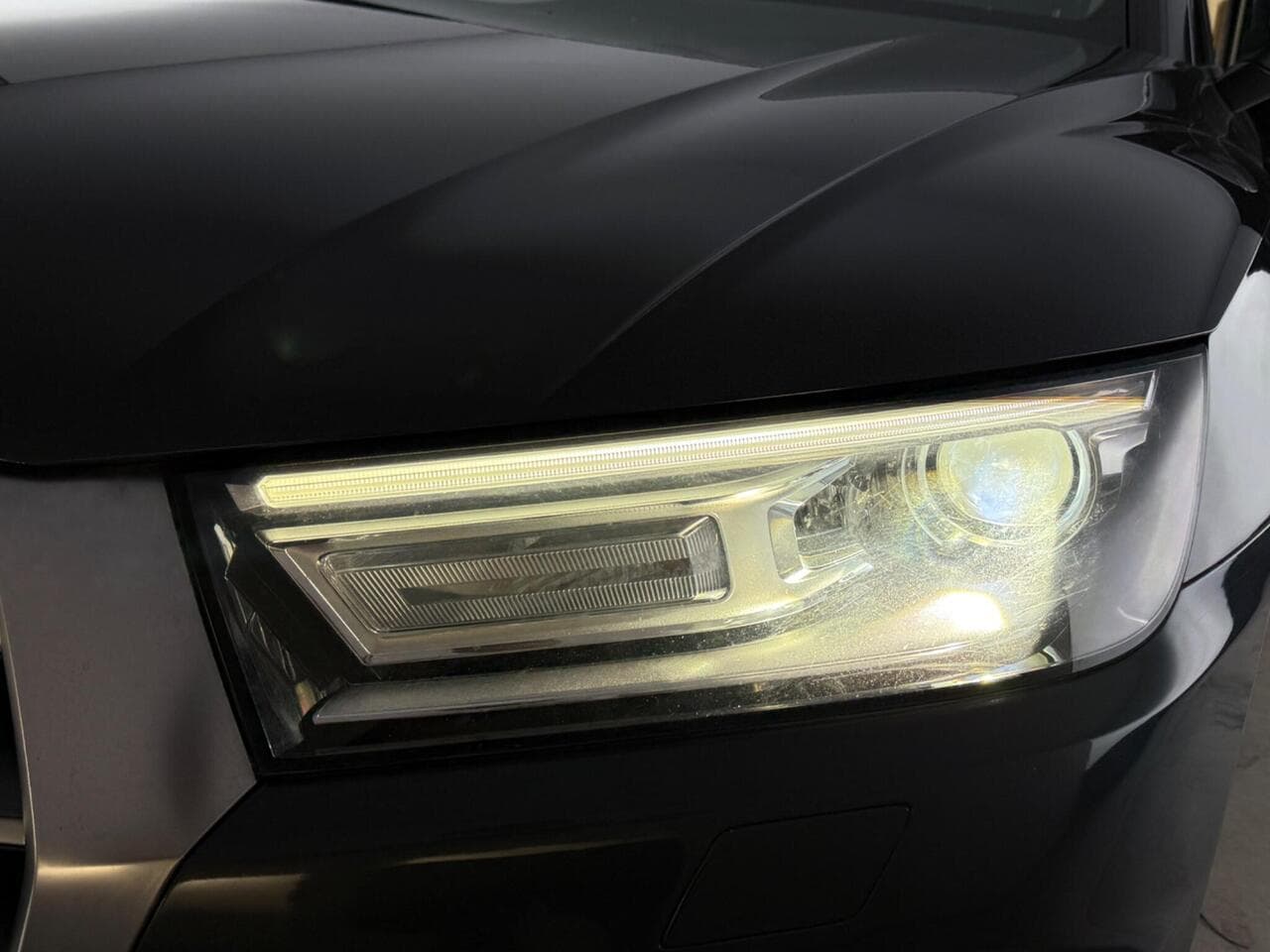 Audi Q5 thumbnail Lights Front