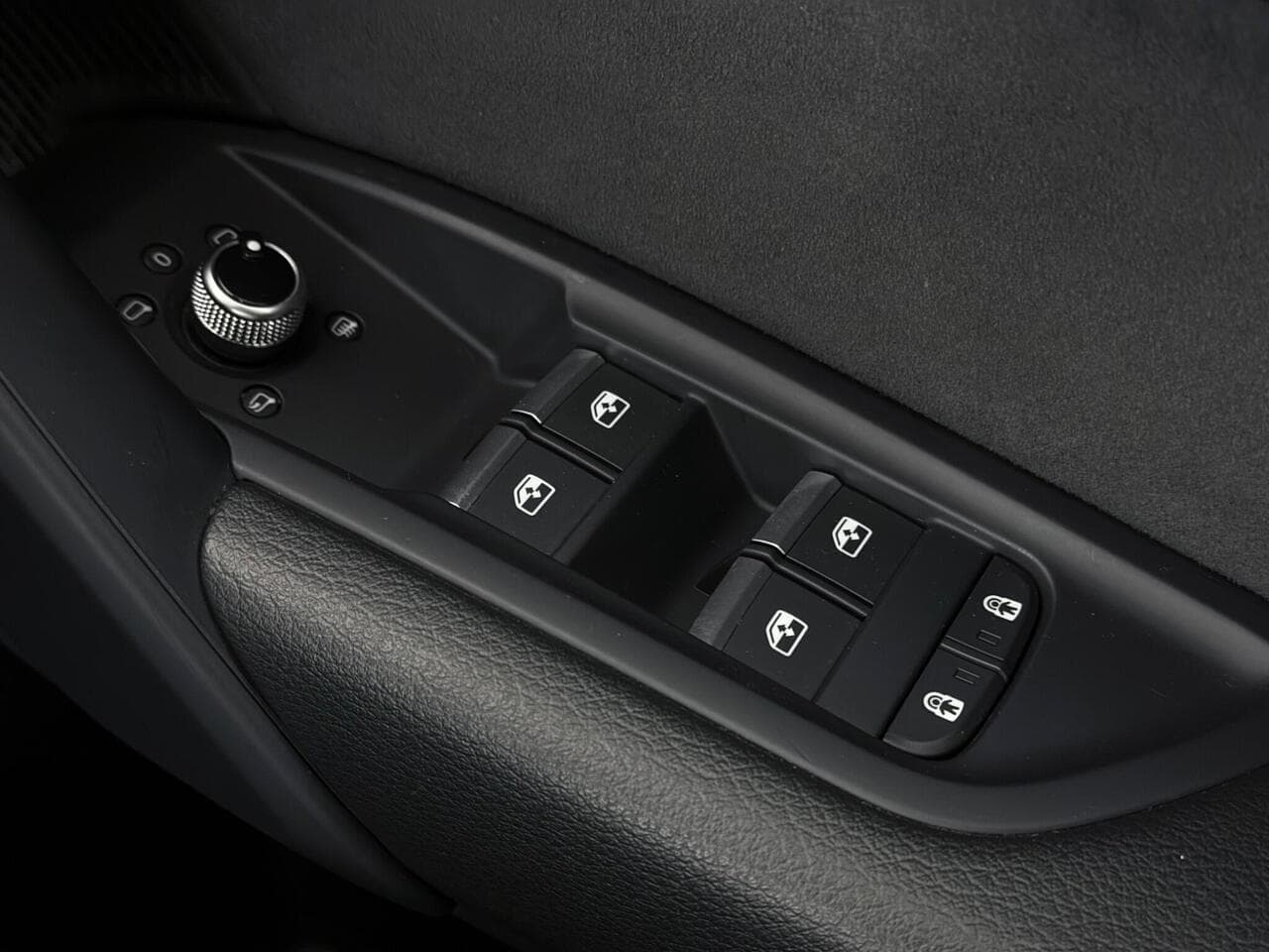 Audi Q5 thumbnail Misc Controls