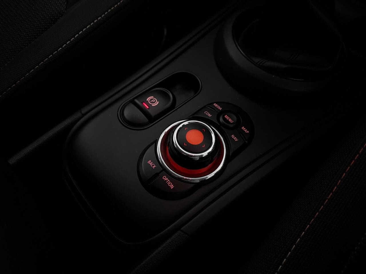 MINI Countryman thumbnail Misc Controls