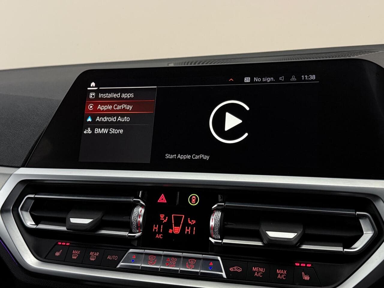 BMW 3 Series thumbnail Infotainment System