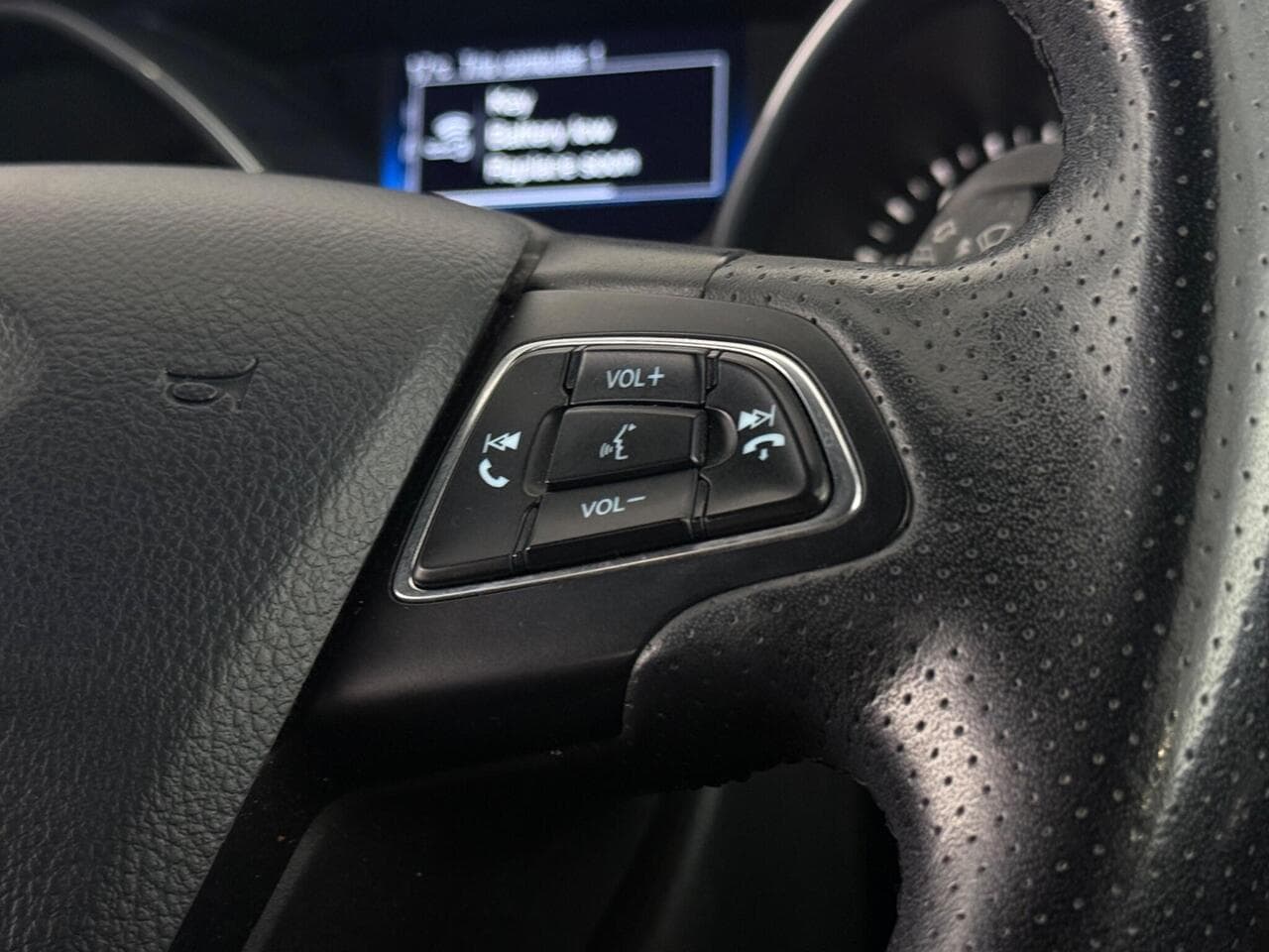 Ford Focus thumbnail Misc Controls