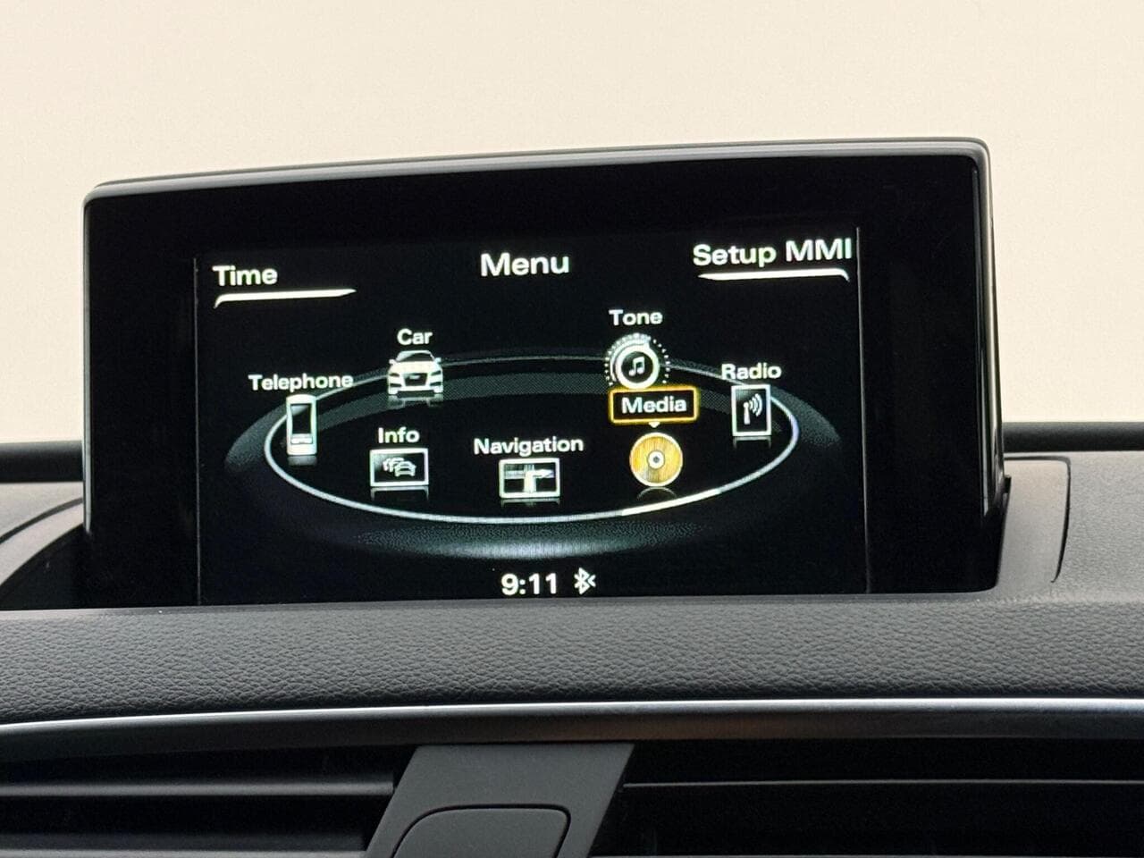 Audi Q3 thumbnail Infotainment System