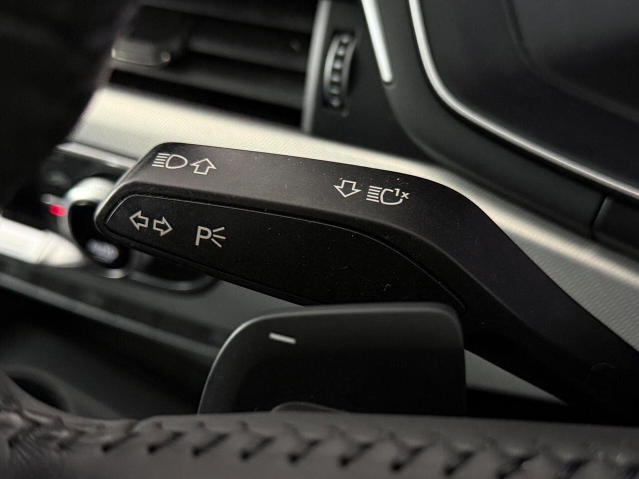 Audi A4 Avant thumbnail Misc Controls