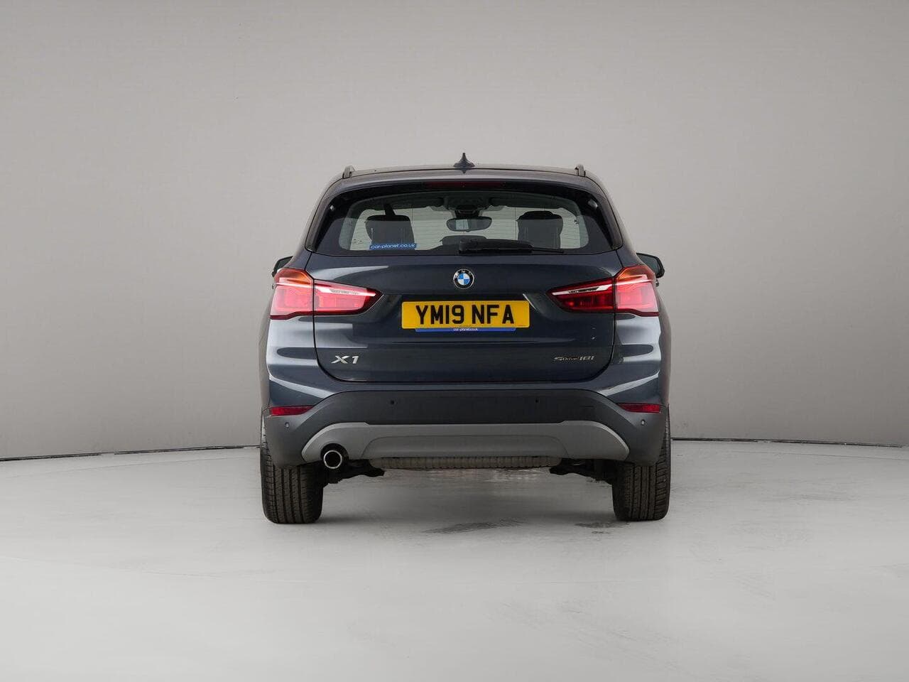 BMW X1 thumbnail Rear