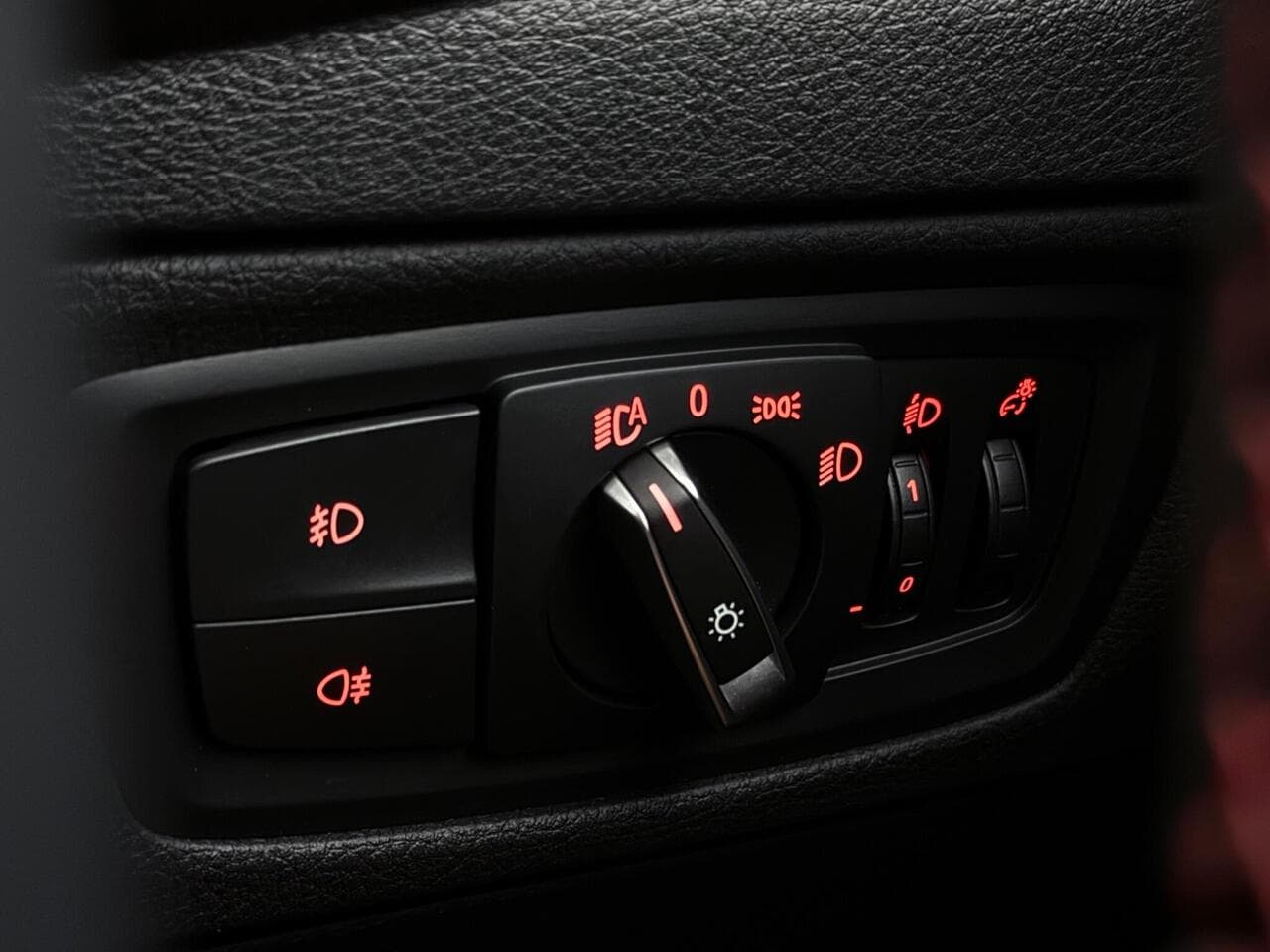 BMW 1 Series thumbnail Misc Controls