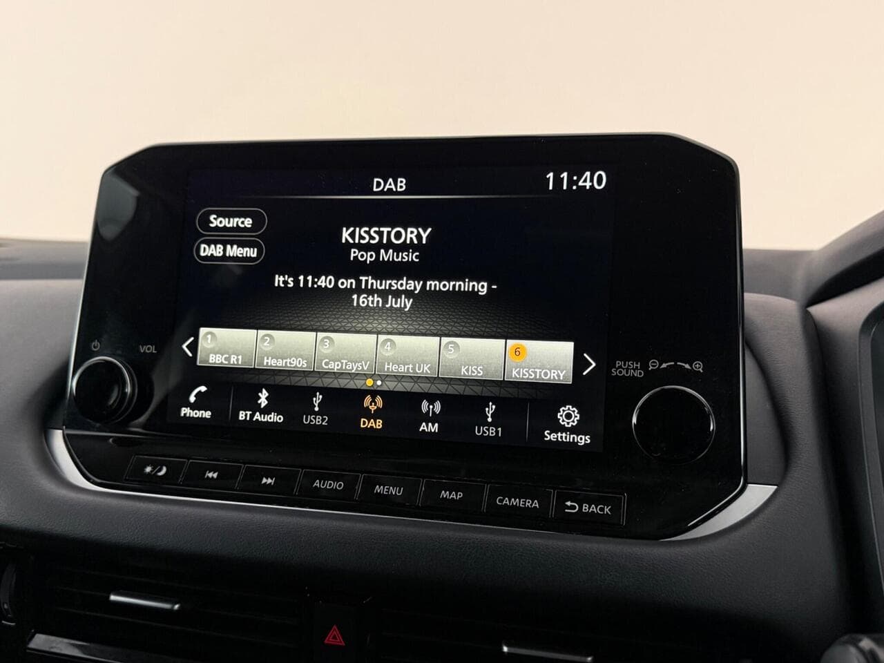 Nissan Qashqai thumbnail Infotainment System