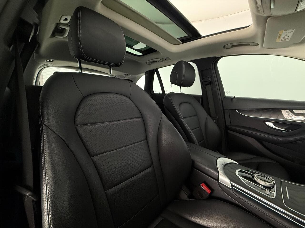 Mercedes-Benz GLC thumbnail Seat Driver