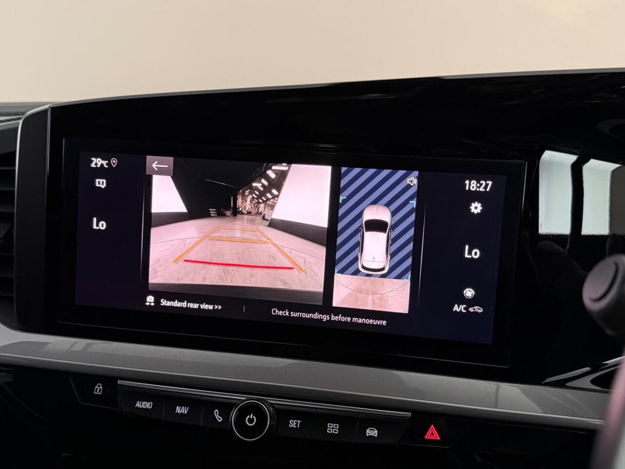 Vauxhall Mokka thumbnail Infotainment System