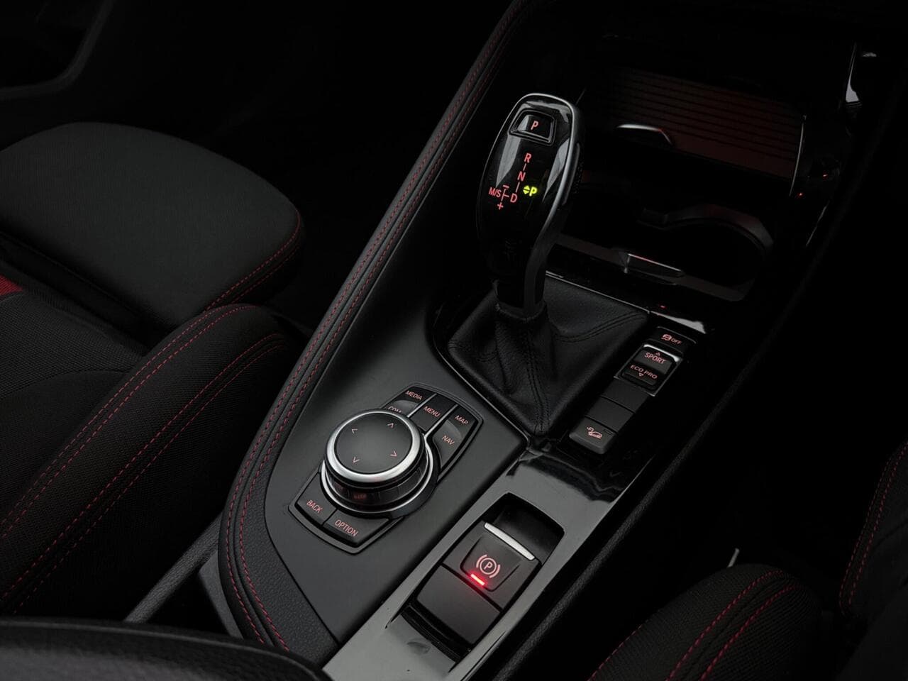 BMW X1 thumbnail Interior Front