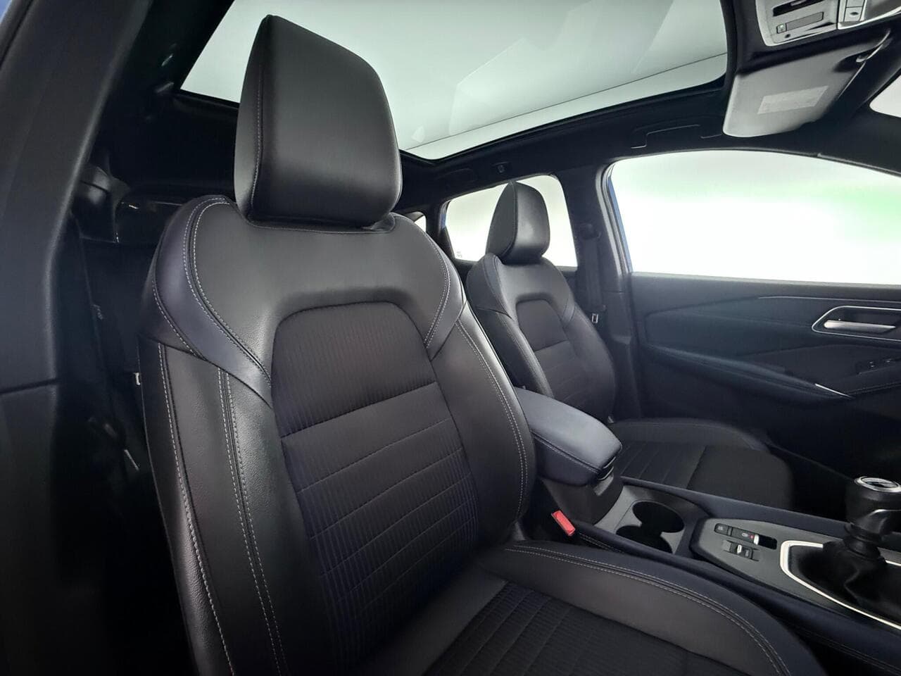 Nissan Qashqai thumbnail Seat Driver